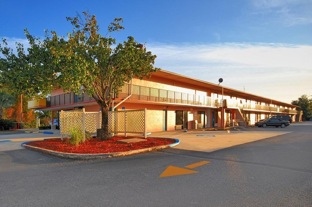 Super 6 Inn & Suites Pensacola Ferry Pass Eksteriør bilde